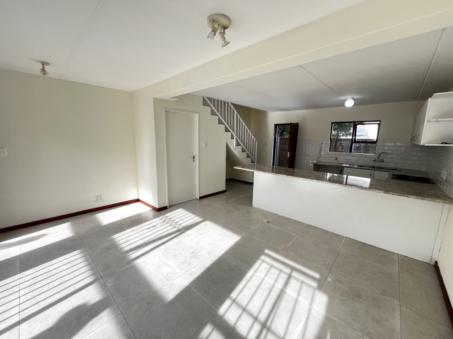 To Let 2 Bedroom Property for Rent in Parklands Western Cape